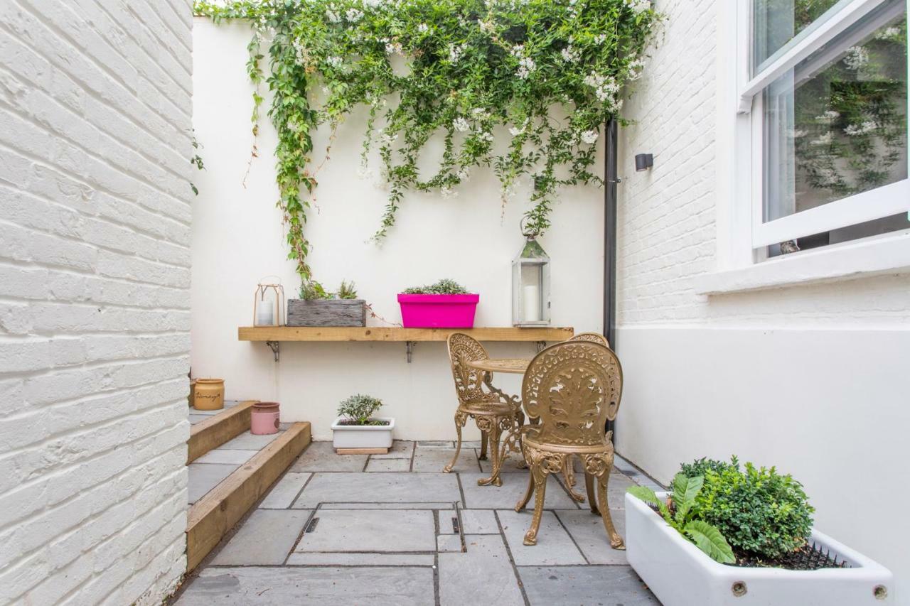 Stunning Gated Home London Kültér fotó